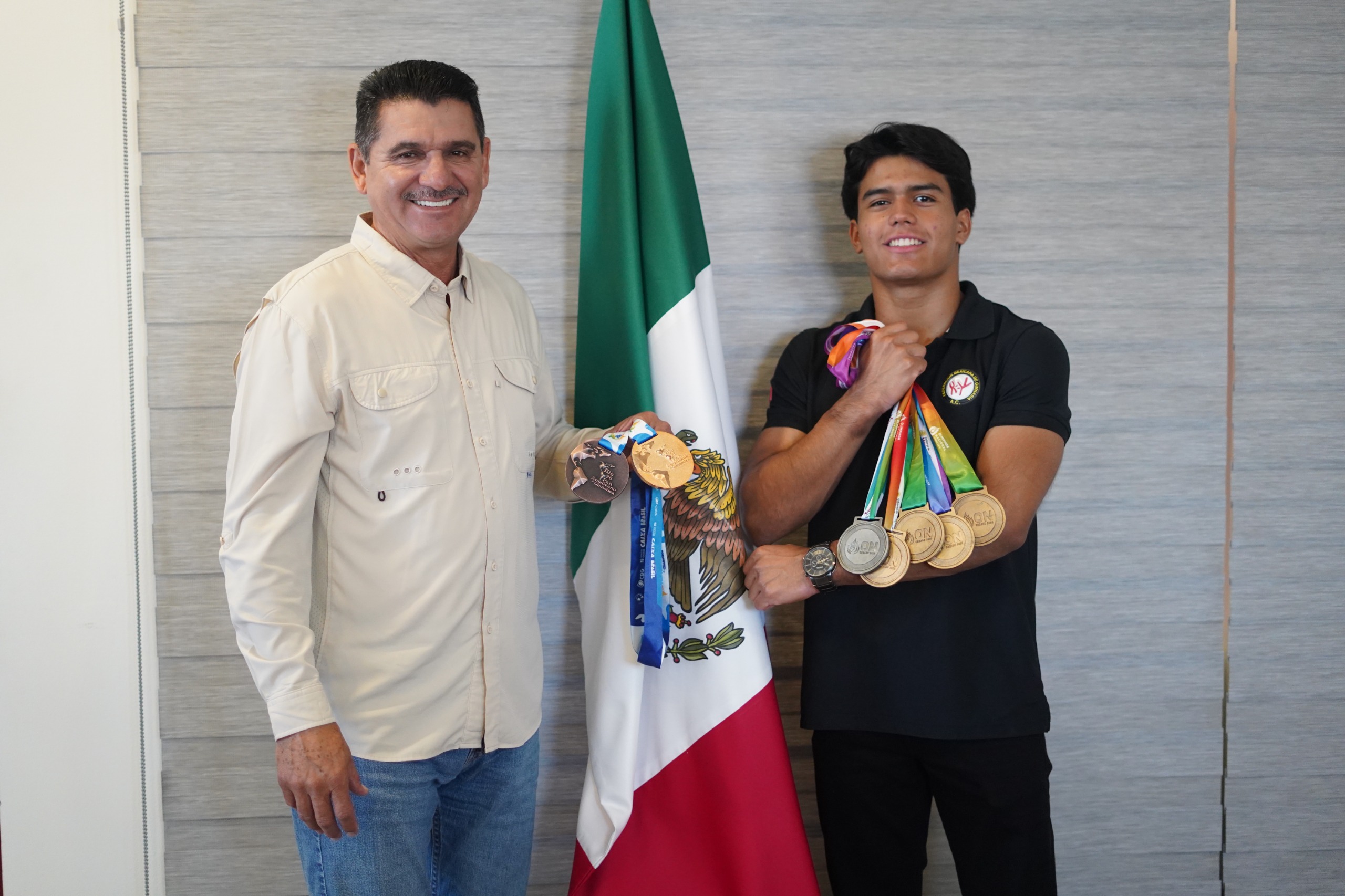EL DIRECTOR GENERAL DEL ISDE RECIBE AARÓN IBARRA TRAS SU ÉXITO EN RÍO DE JANEIRO 2026.