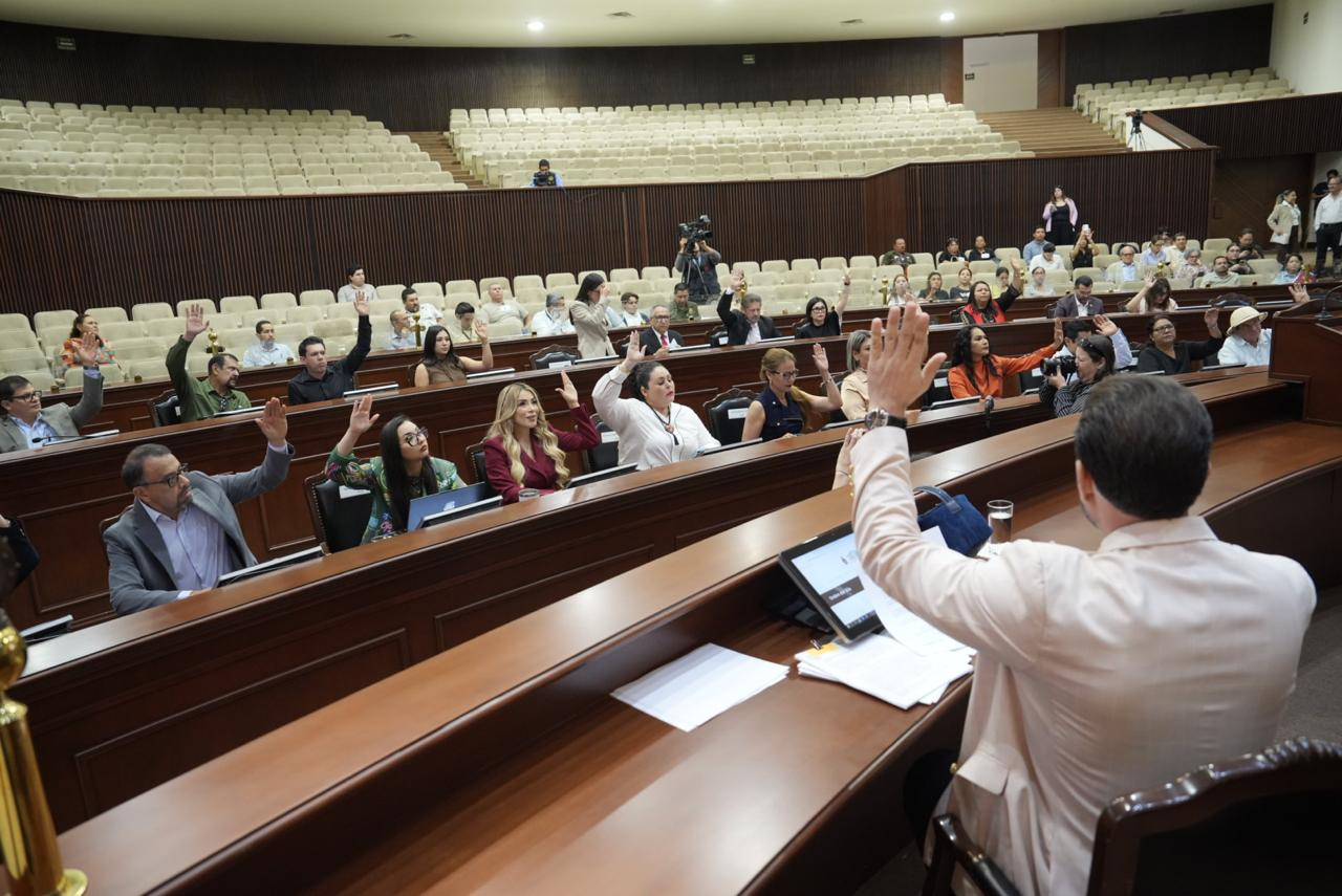 Congreso del Estado aprueba licencia indefinida de la diputada María Teresa Guerra Ochoa