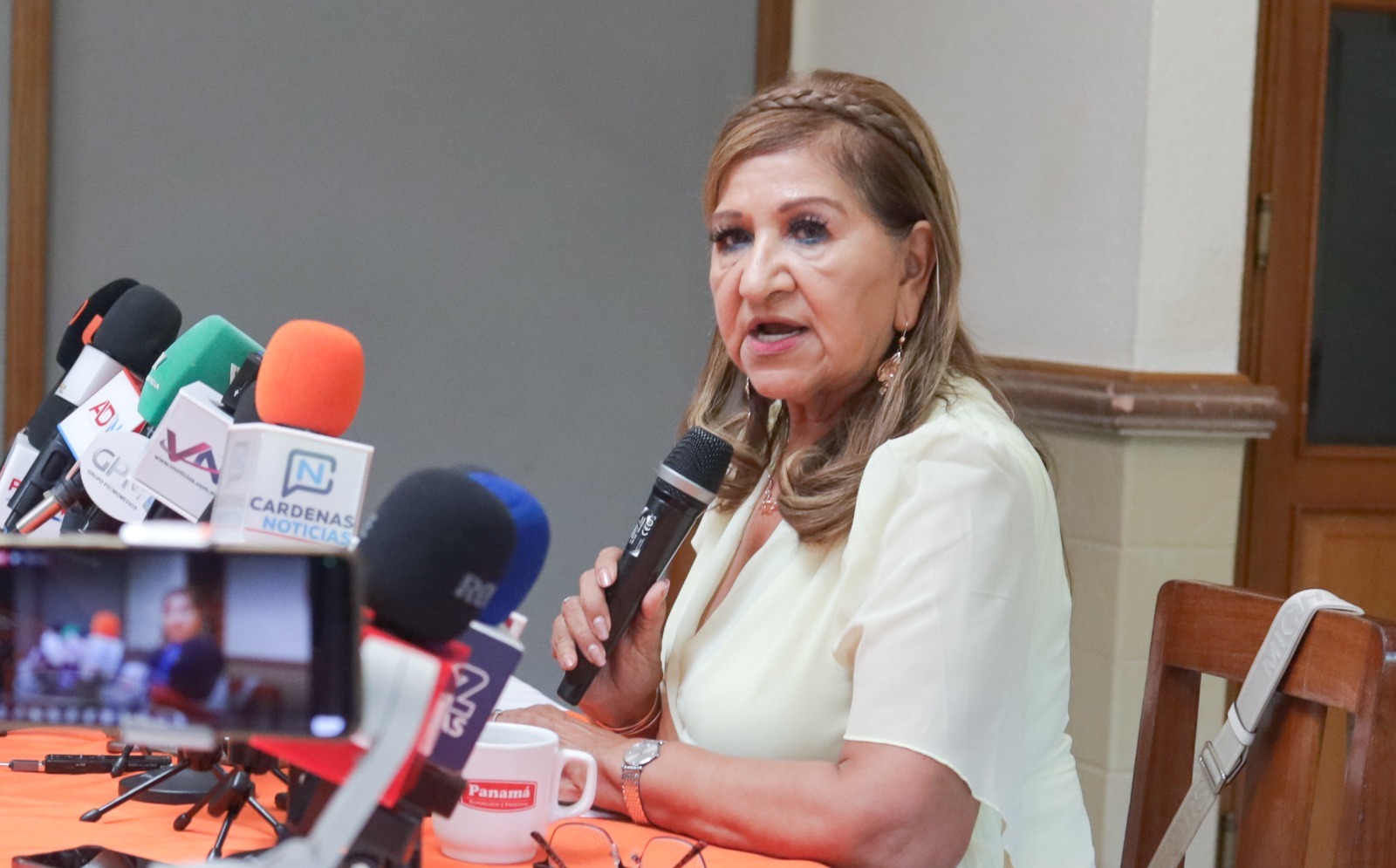 Tere Guerra: “La mejor encuesta es la de la calle”