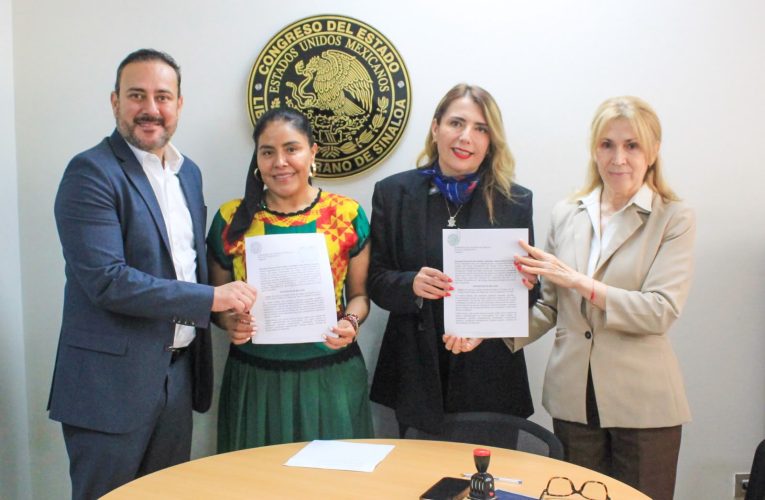 Roxana Rubio escucha y recoge las necesidades de las familias de Mocorito