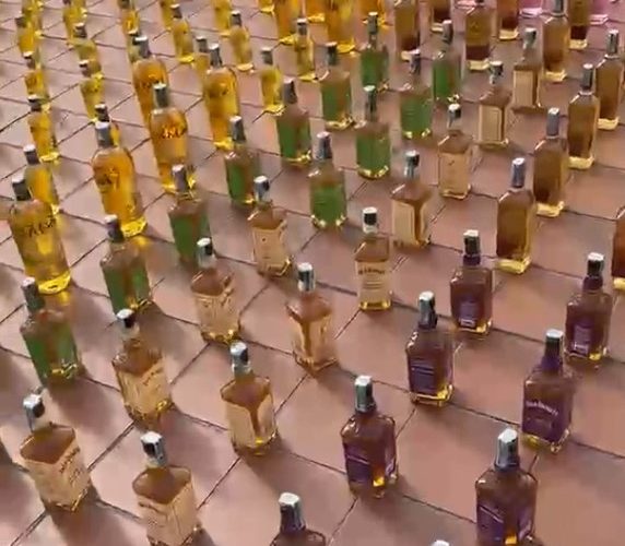 Incautan miles de botellas de licor adulterado en Bogotá y Cundinamarca, Colombia