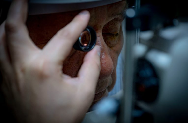 Trastornos visuales ya son la tercera causa de discapacidad en México, revela estudio del CIDOCS; propone la telemedicina y brigadas rurales para combatirlo