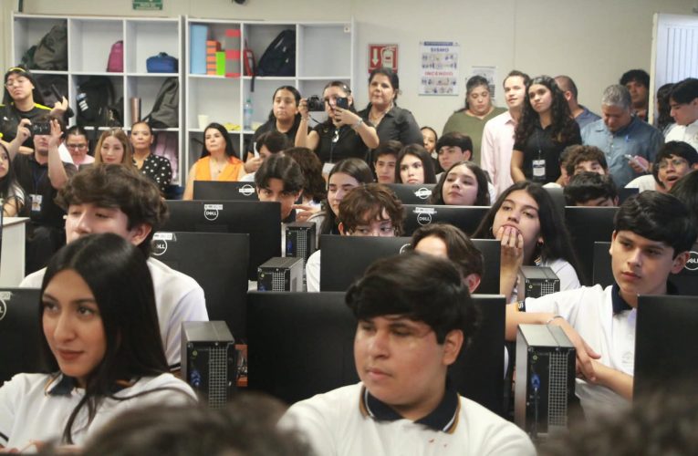 La UAS, a través de Bienestar Universitario y el CAE, impulsa la prevención del ciberacoso y promueve entornos digitales seguros con el taller “Conectados” en la Preparatoria Rafael Buelna.